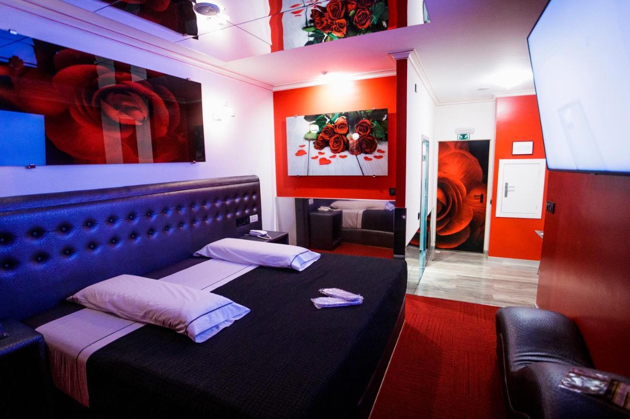 Motel Venus Santiago Luou Bagian luar foto
